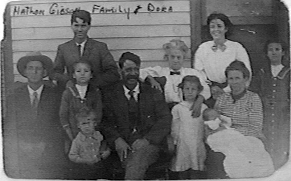 photo_gibson_nathan_family.jpg (43771 bytes)